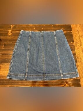 Wild Fable Cute Blue Denim Mini Skirt with Seams Size 10